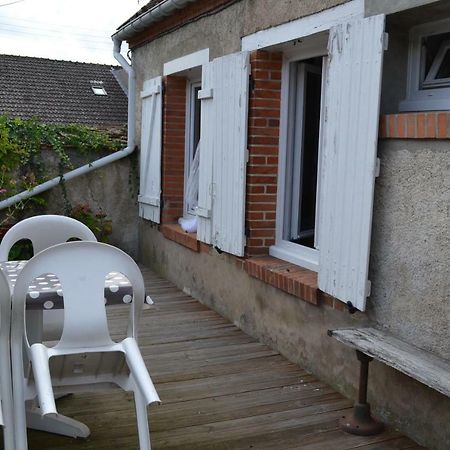 Gite Du Port Chateauneuf-sur-Loire Bagian luar foto